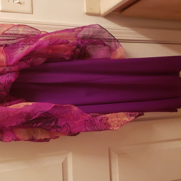 Women Plus Size Floral Print 2 pc Design Dress . - Picture 8 of 9